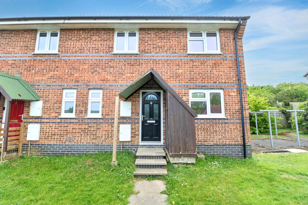 Property photo 1 of 17 49 Beverley Road, Weymouth, DT3 6Se