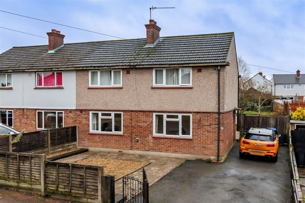 Property photo 1 of 21 13, Beaconfield Ave (23).Jpg