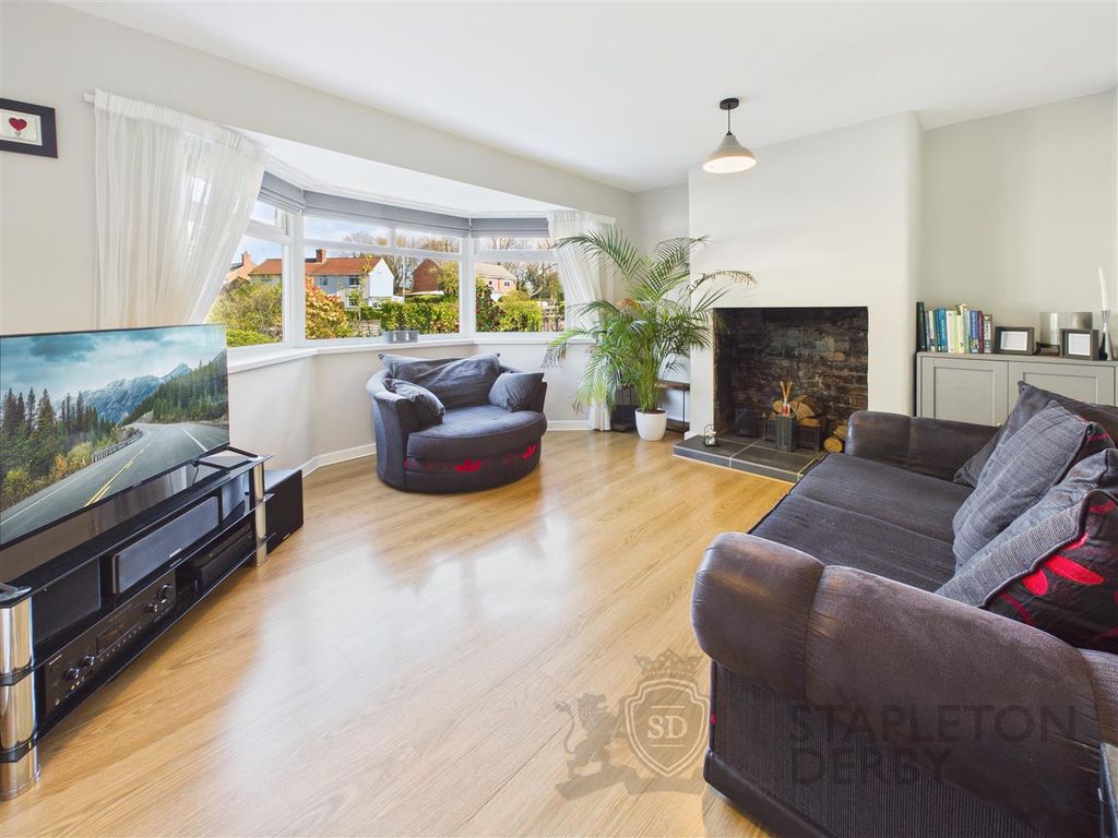 Property photo 3 of 27 Cam04709G0-Pr0364-Still004.Jpg