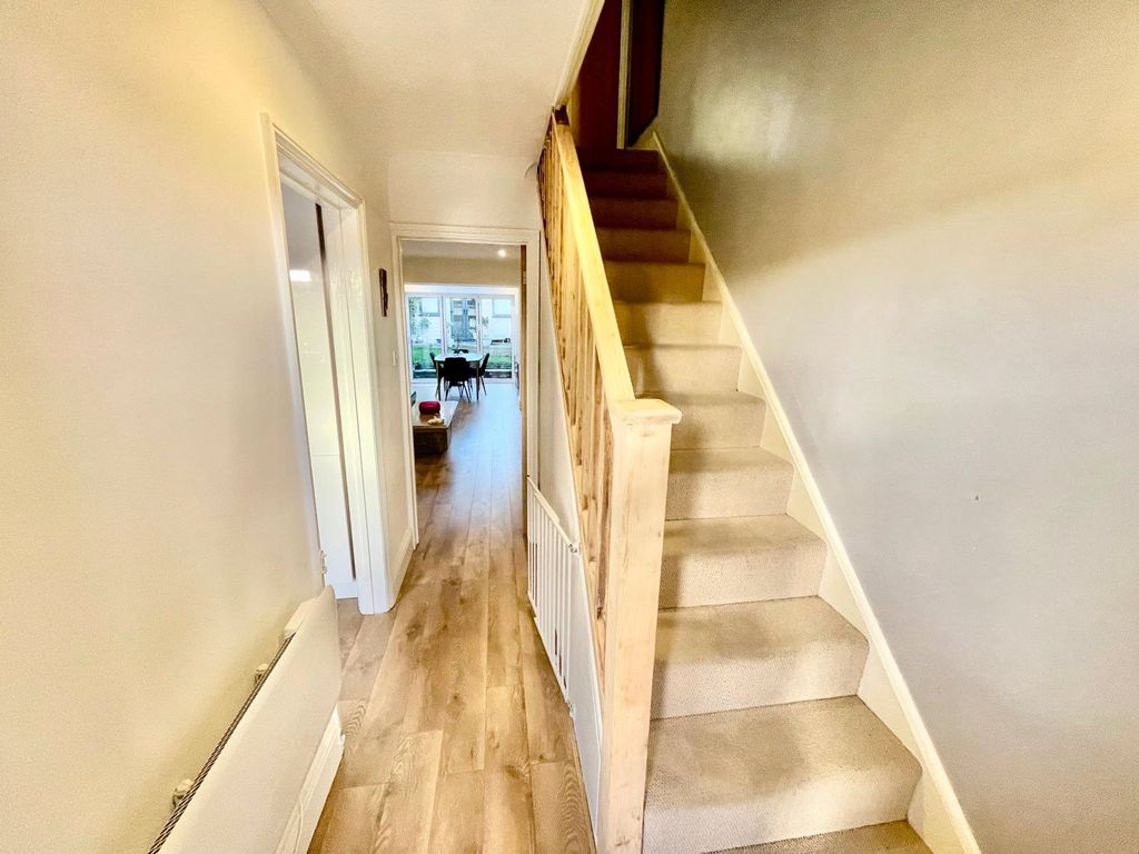 Property photo 2 of 19 Picture No. 02