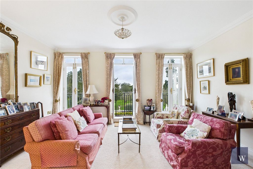 Property photo 2 of 29 Picture No. 18