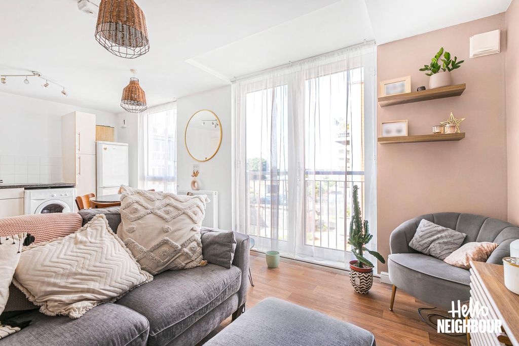 Property photo 2 of 12 Photo 1