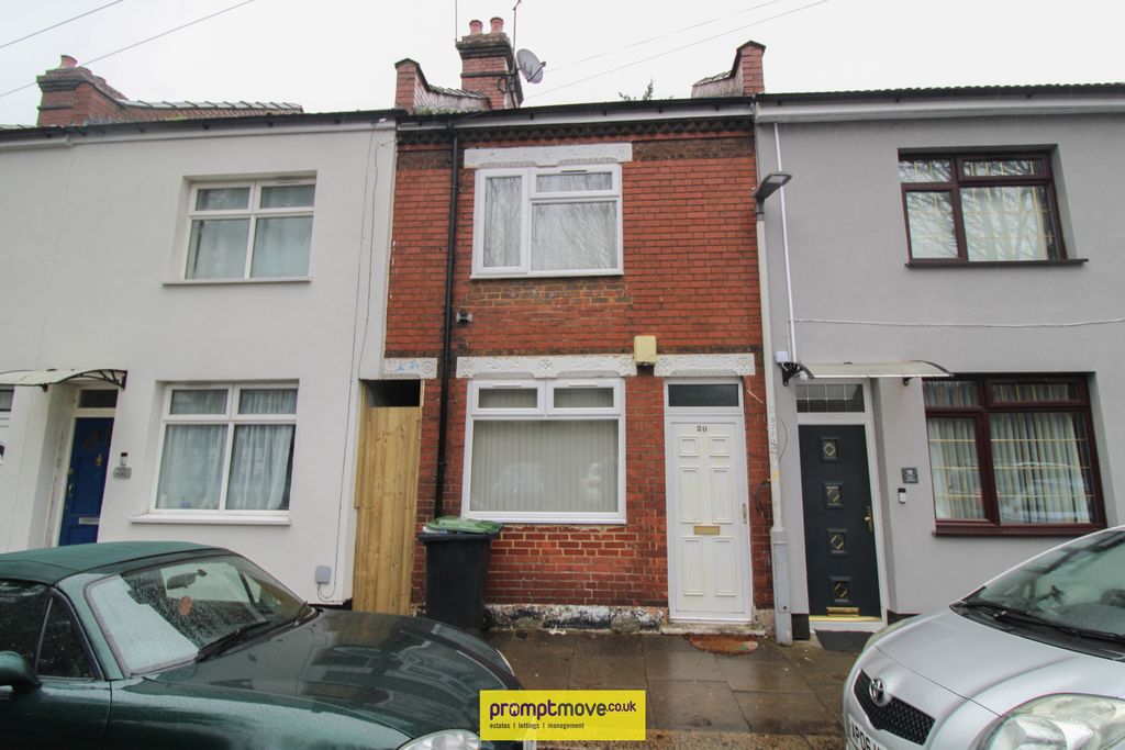 Property photo 1 of 9 Na