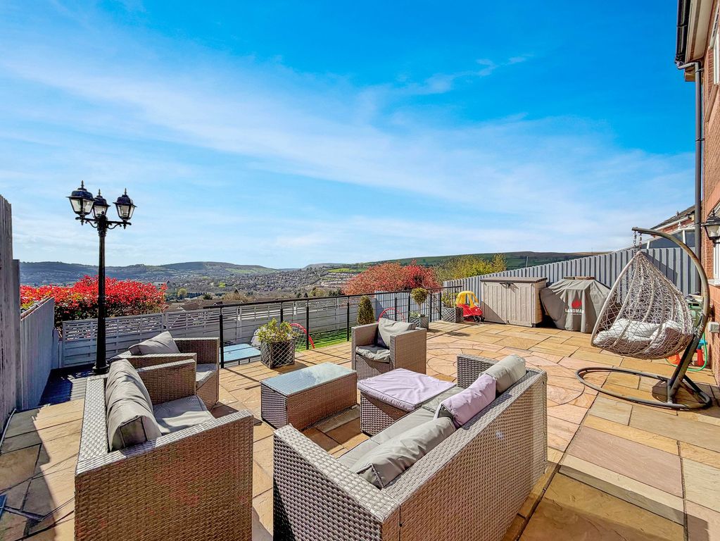 Property photo 1 of 44