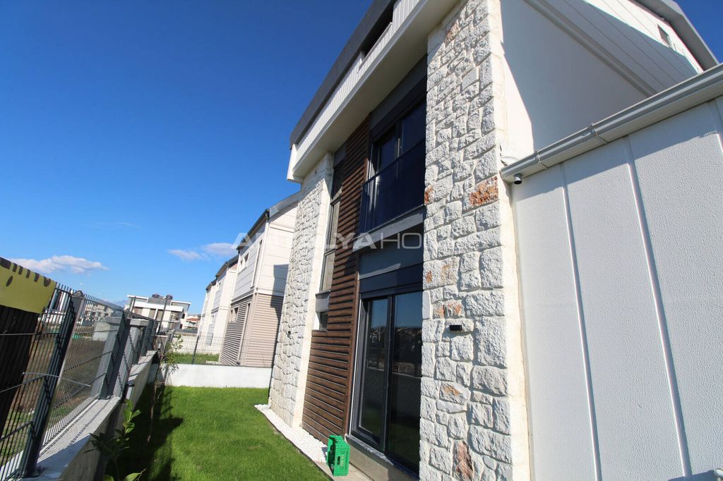 Property photo 3 of 46