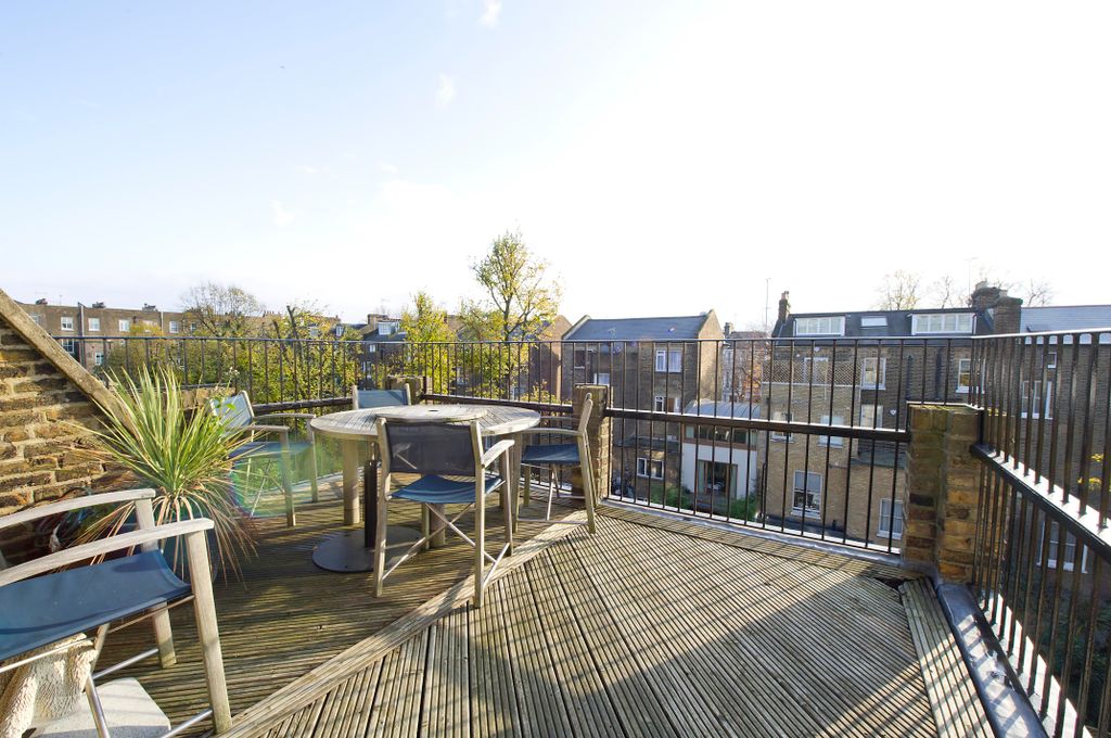 Property photo 3 of 7 A085i00000L95Vkaab_Lgo130108_08.Jpg