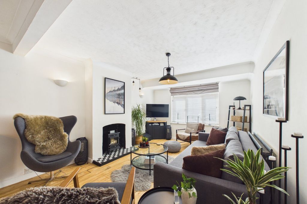 Property photo 3 of 17 Picture No. 40