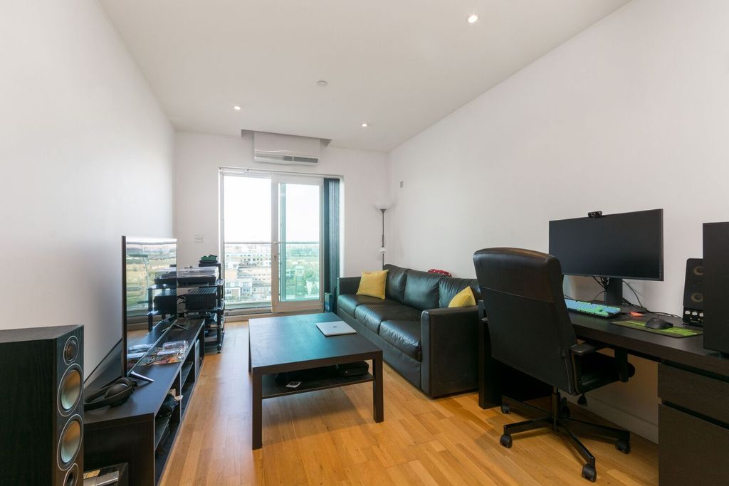 Property photo 1 of 5
