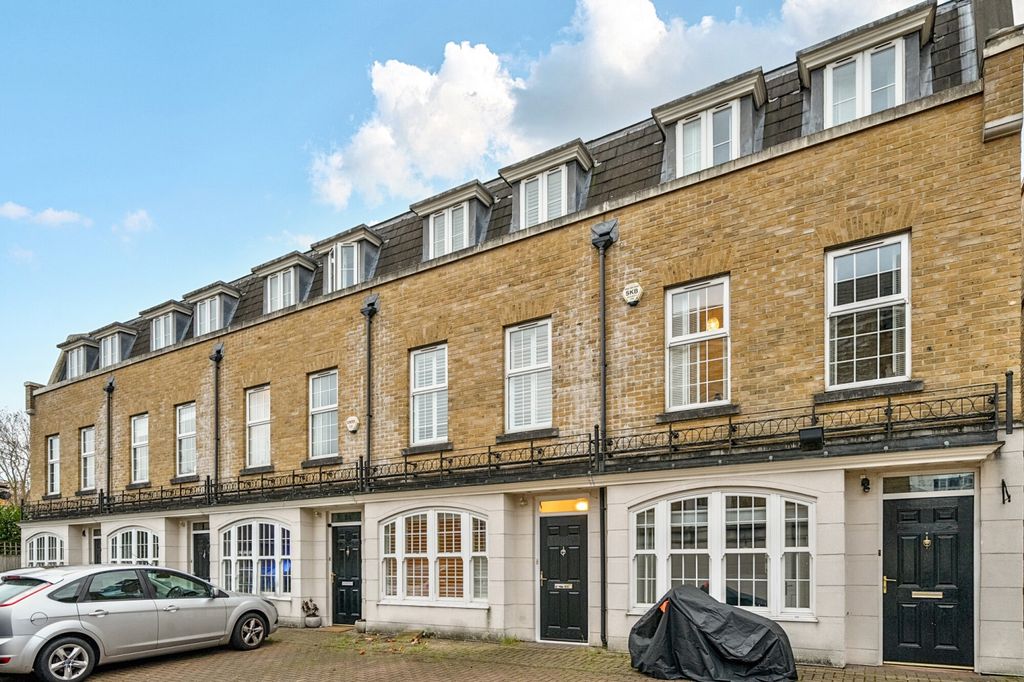 Property photo 1 of 20 External