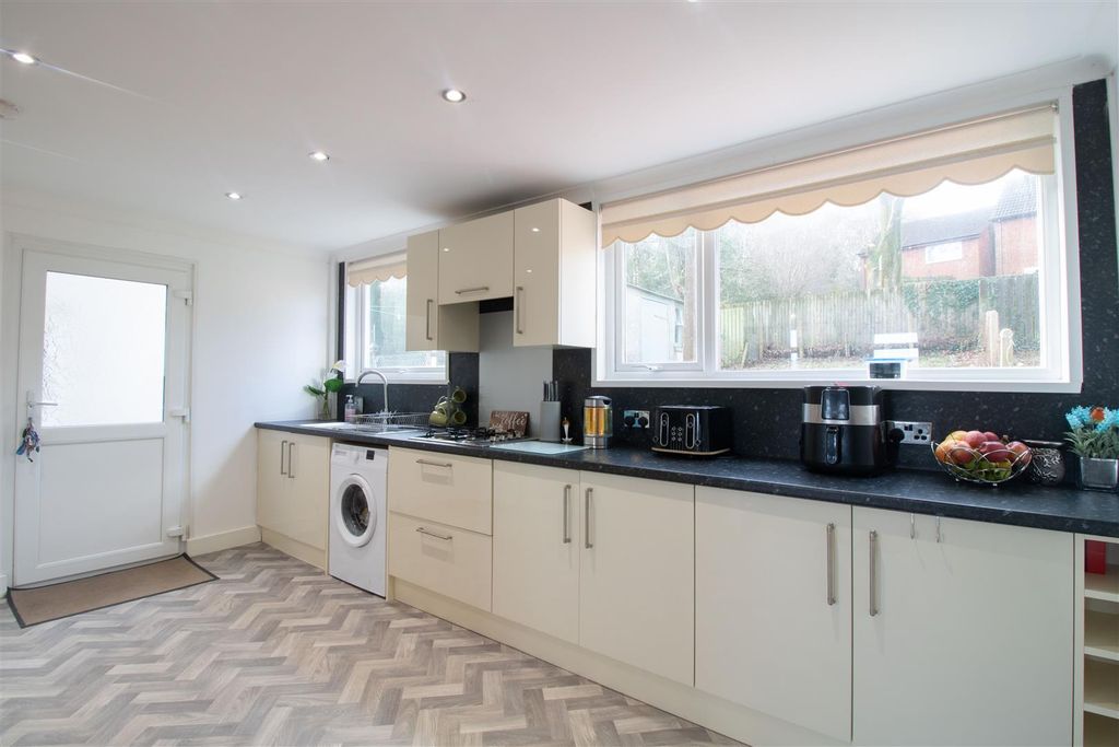 Property photo 3 of 22 Img_7985.Jpg