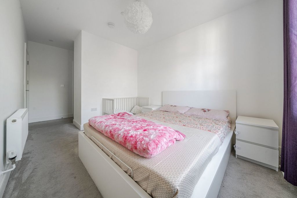 Additional image 11 of 2 bed flat for saleAtkinson House, 3 Eden Place, Oxted RH8