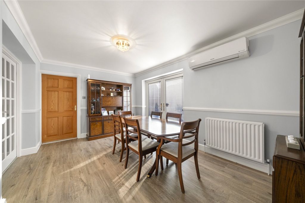 Property photo 3 of 17 Dining Room