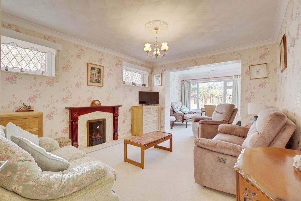 Property photo 3 of 25