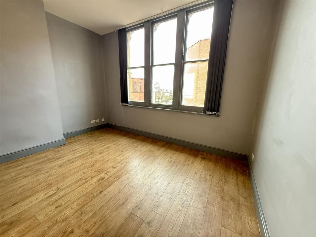 Property photo 2 of 10 Img_9675.Jpg