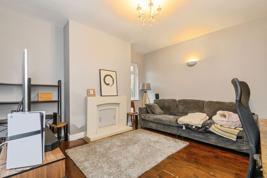 Property photo 3 of 13