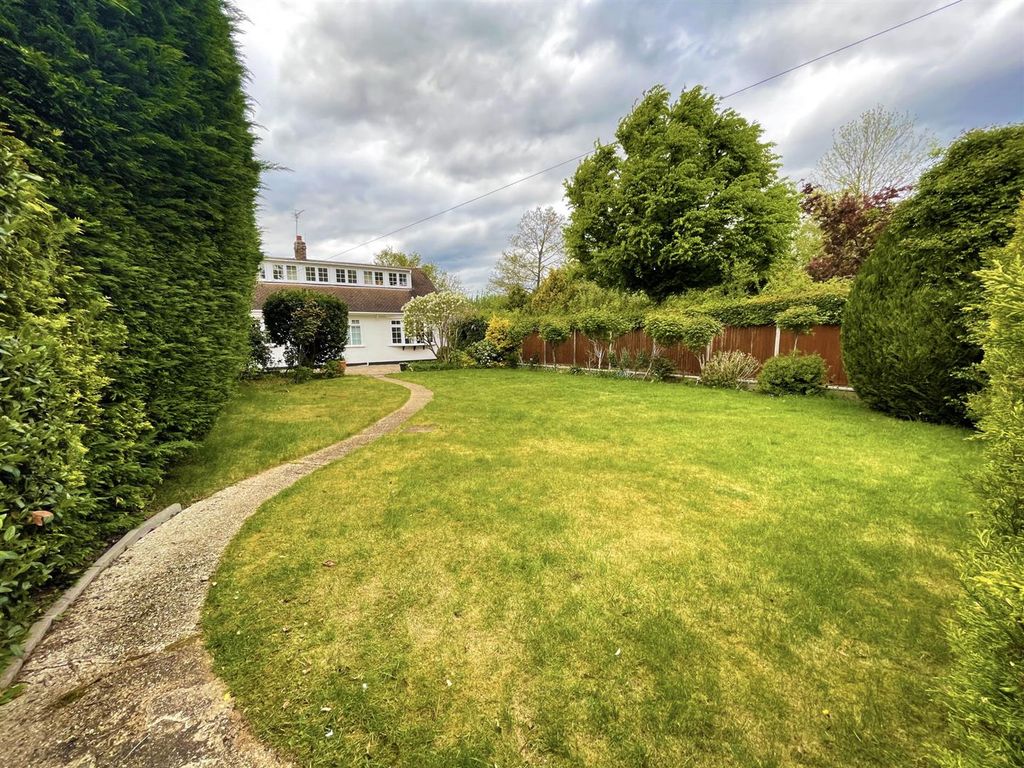 Property photo 1 of 18 Garden