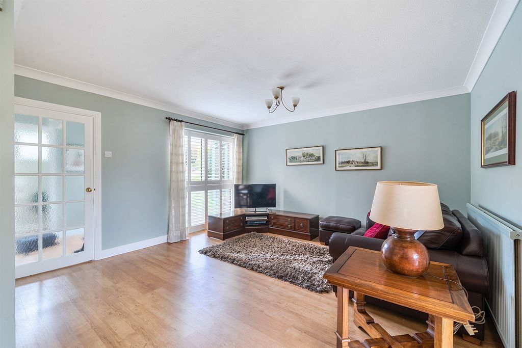 Property photo 2 of 12