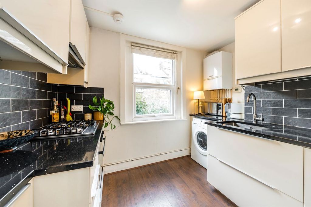 Property photo 3 of 4