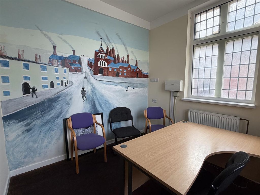 Property photo 3 of 7