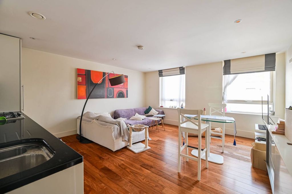 Property photo 1 of 7