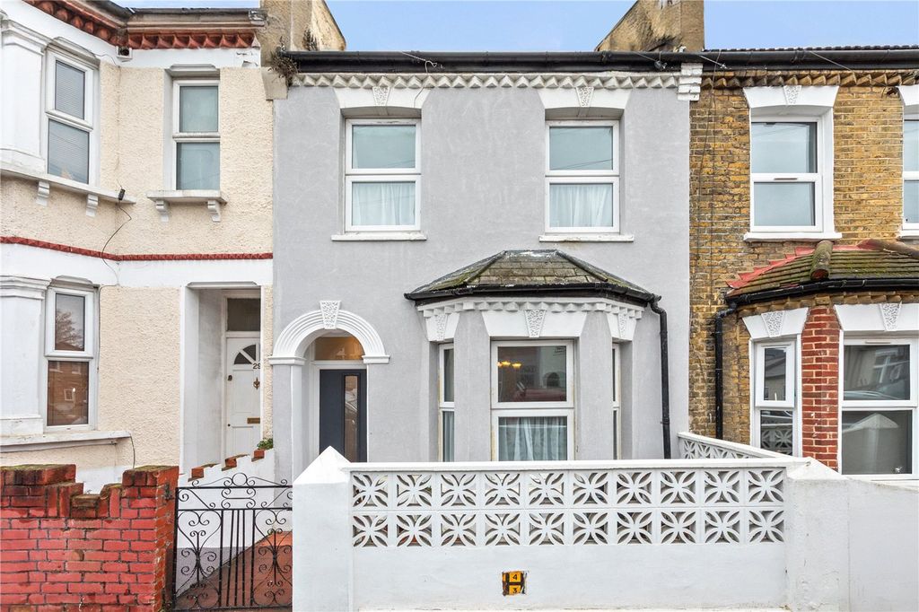 Property photo 3 of 12 Picture No. 13