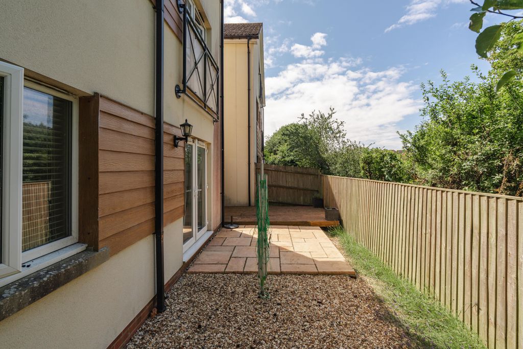 Property photo 2 of 14 14