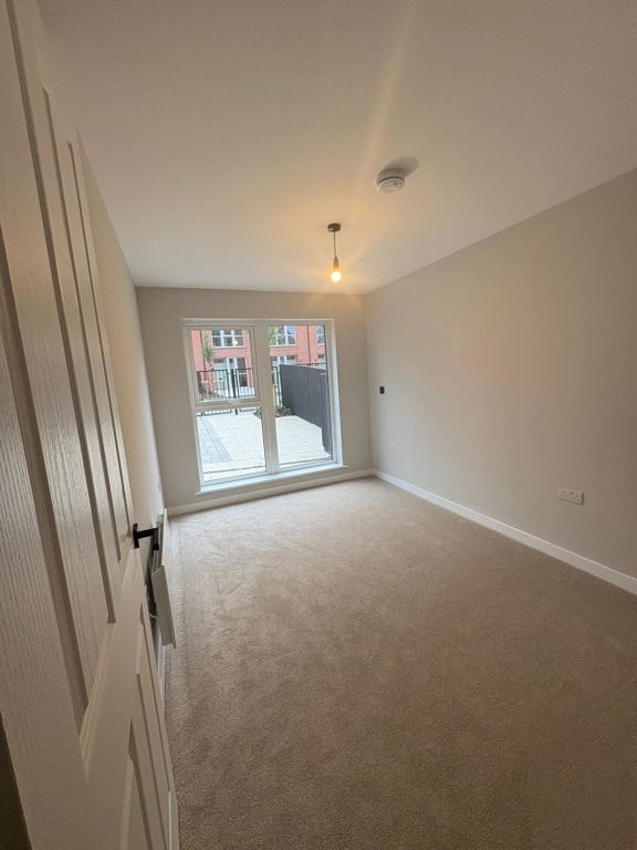 Property photo 2 of 5