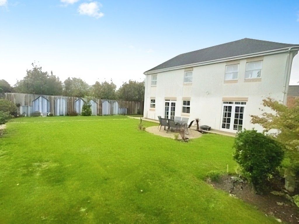 Property photo 2 of 34