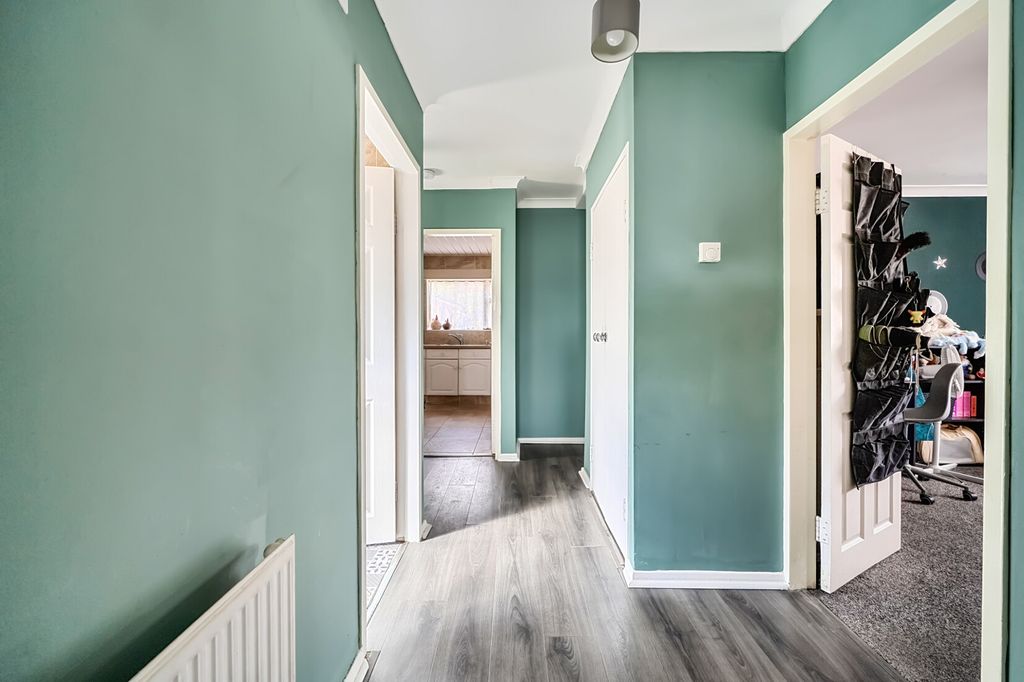 Property photo 2 of 22 Hallway
