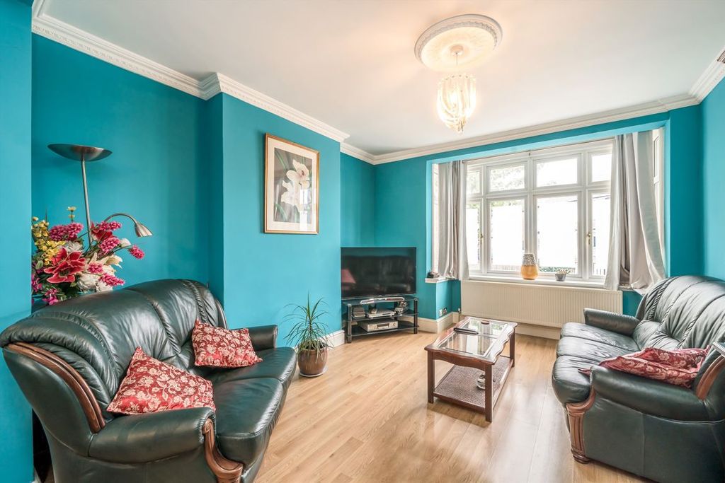 Property photo 2 of 11