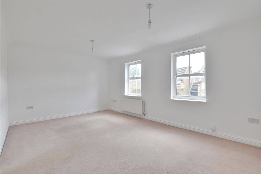 Property photo 2 of 17 Picture No. 07