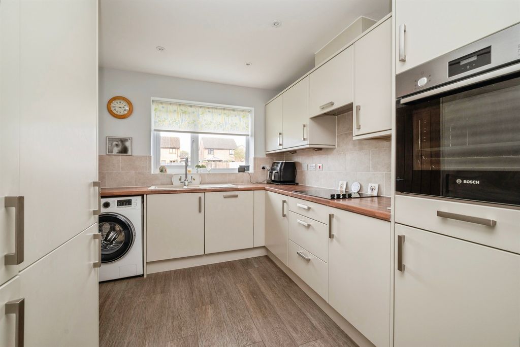 Property photo 3 of 20