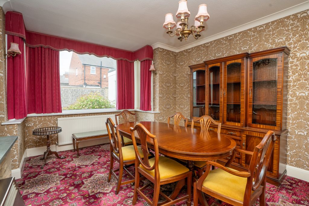 Property photo 3 of 29 Dining Room