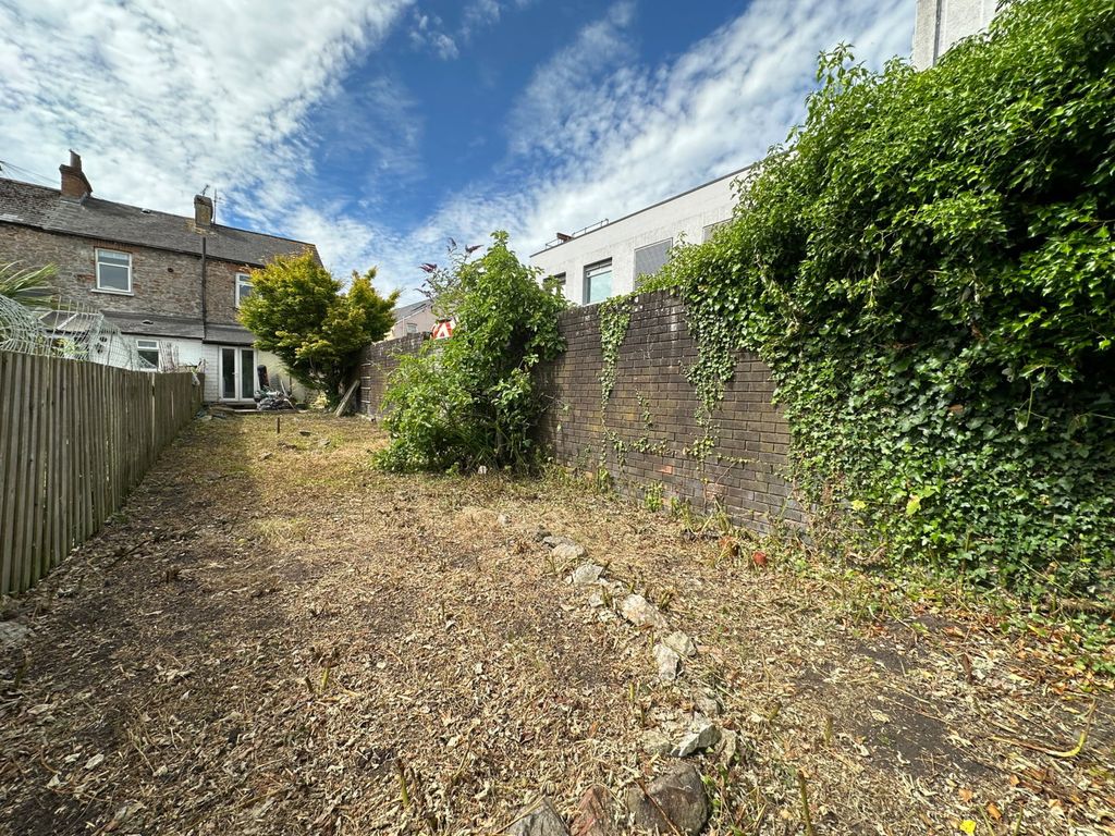 Property photo 2 of 13
