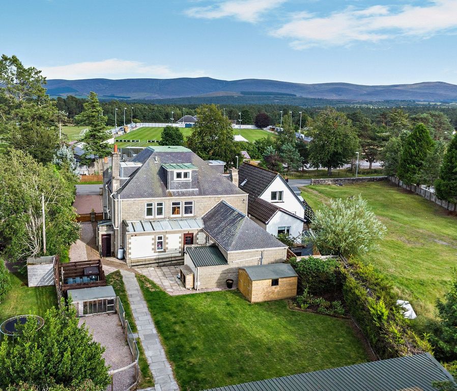 Property photo 2 of 30 Spey House