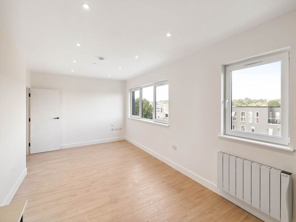 Property photo 2 of 10 4R0A8788