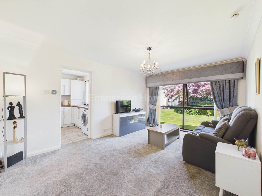 Property photo 2 of 17