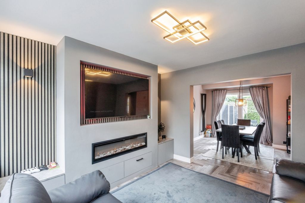 Property photo 2 of 19 Pbox-Img.Jpg