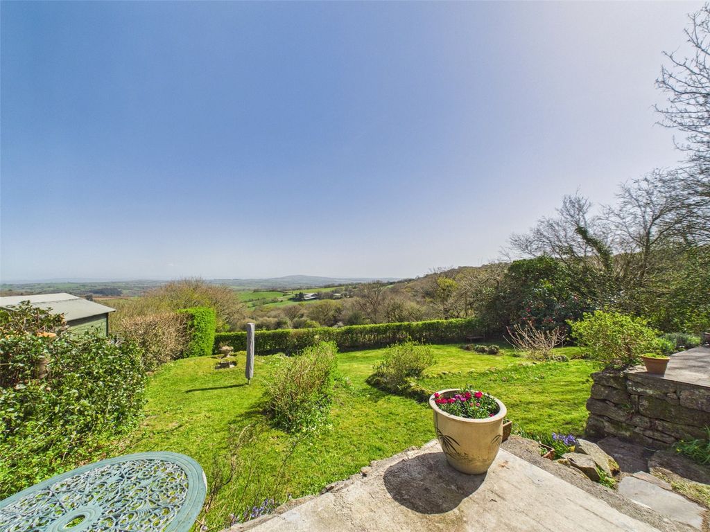 Property photo 2 of 14 Picture No. 11