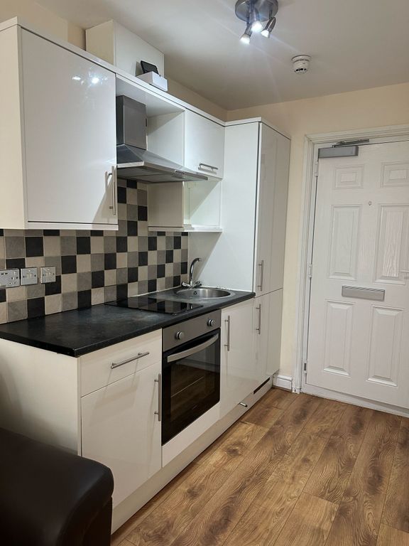 Property photo 2 of 4