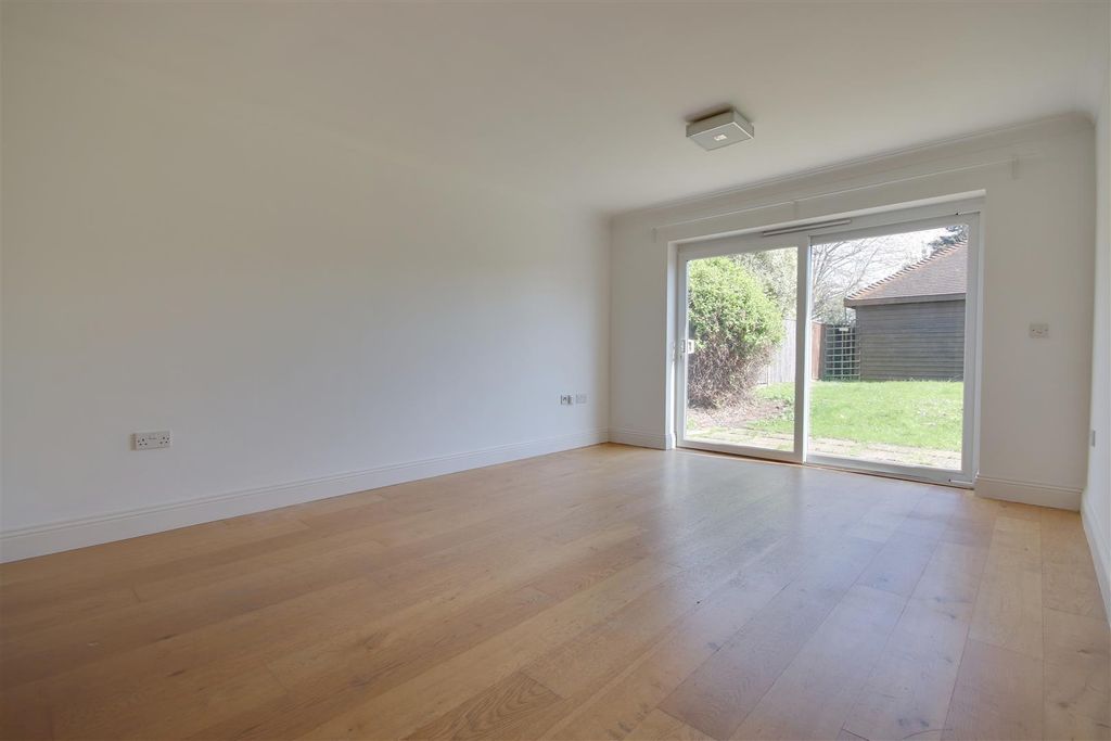 Property photo 2 of 13 Living Room.Jpg