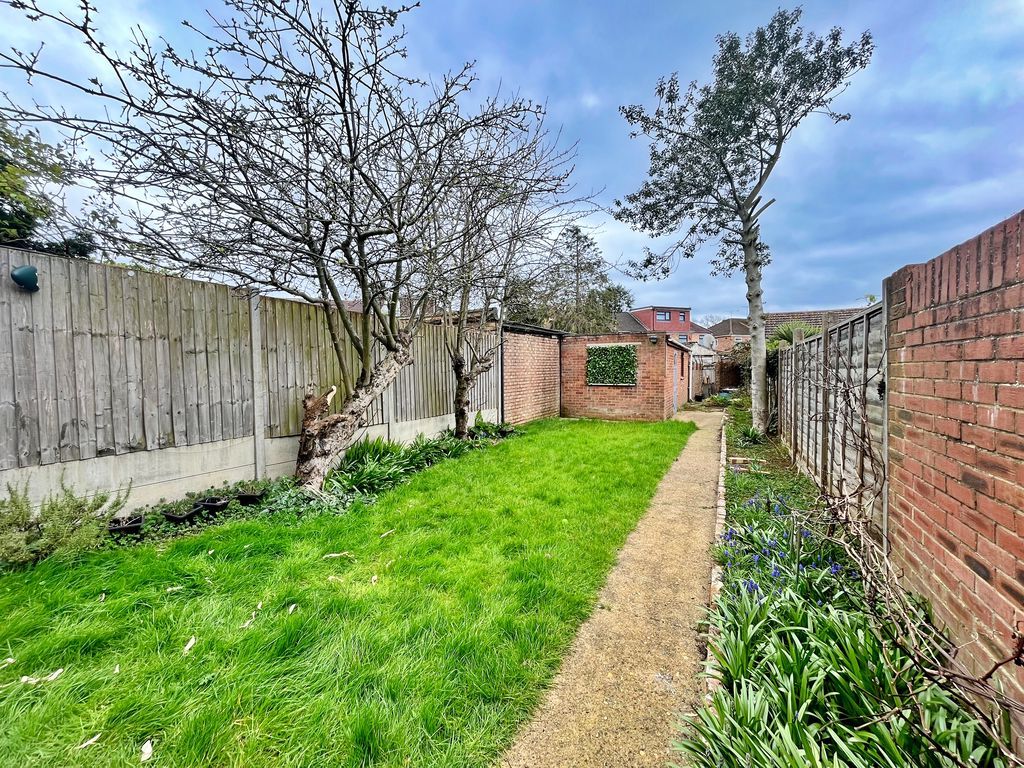 Property photo 3 of 11 Photo 4