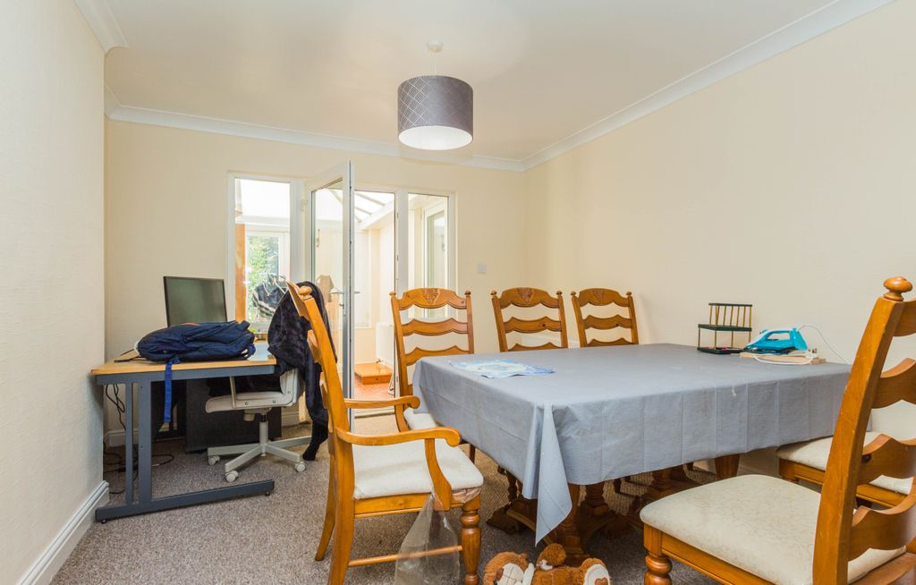 Property photo 3 of 8 Dining Area