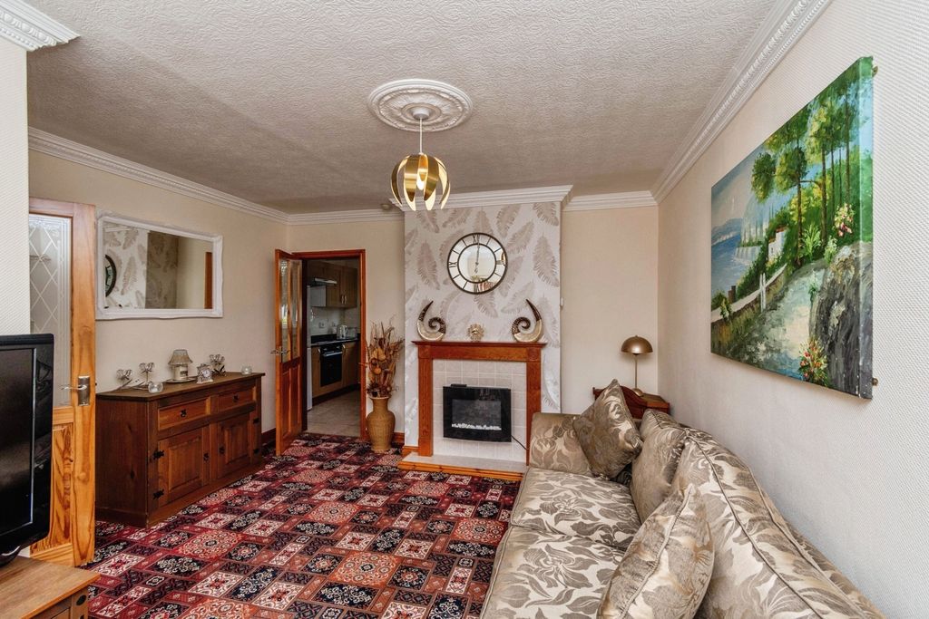 Property photo 3 of 20 Pbox-Img.Jpg