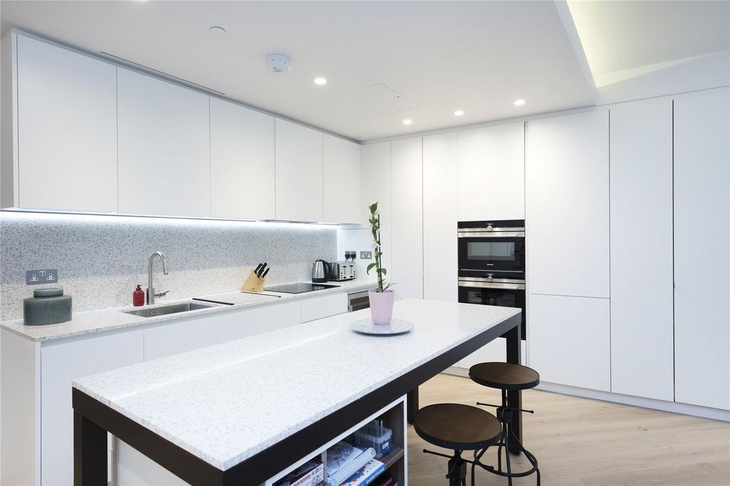 Property photo 2 of 12 Picture No. 25