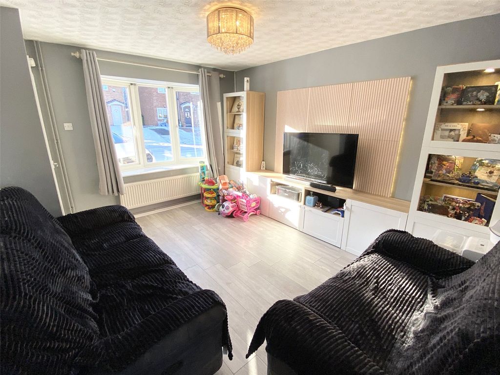 Property photo 3 of 14 Picture No. 06