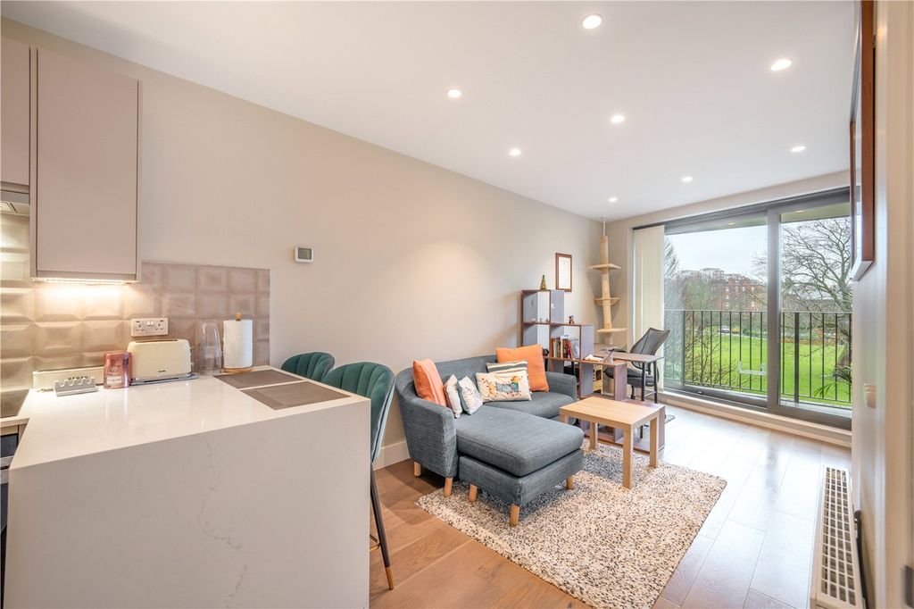 Property photo 2 of 13 Picture No. 04