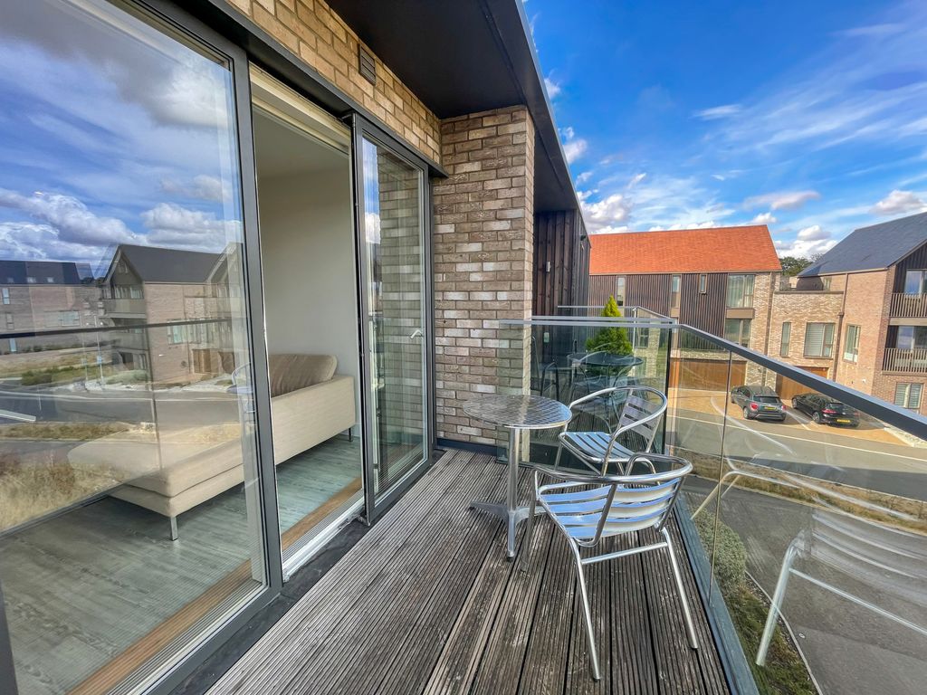 Property photo 3 of 20 Balcony