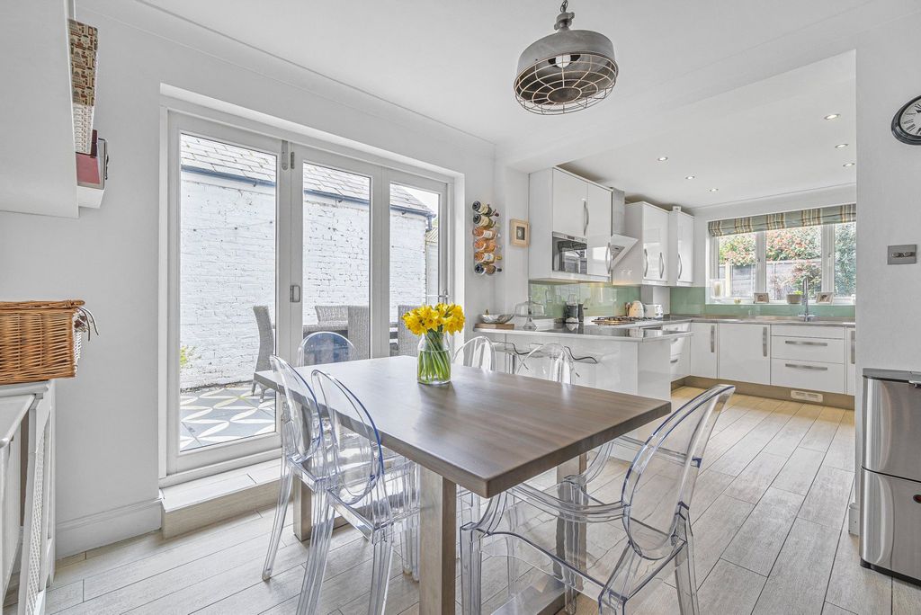 Property photo 3 of 16 Picture No. 32