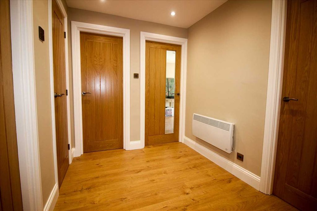 Property photo 2 of 13 Inner Lobby